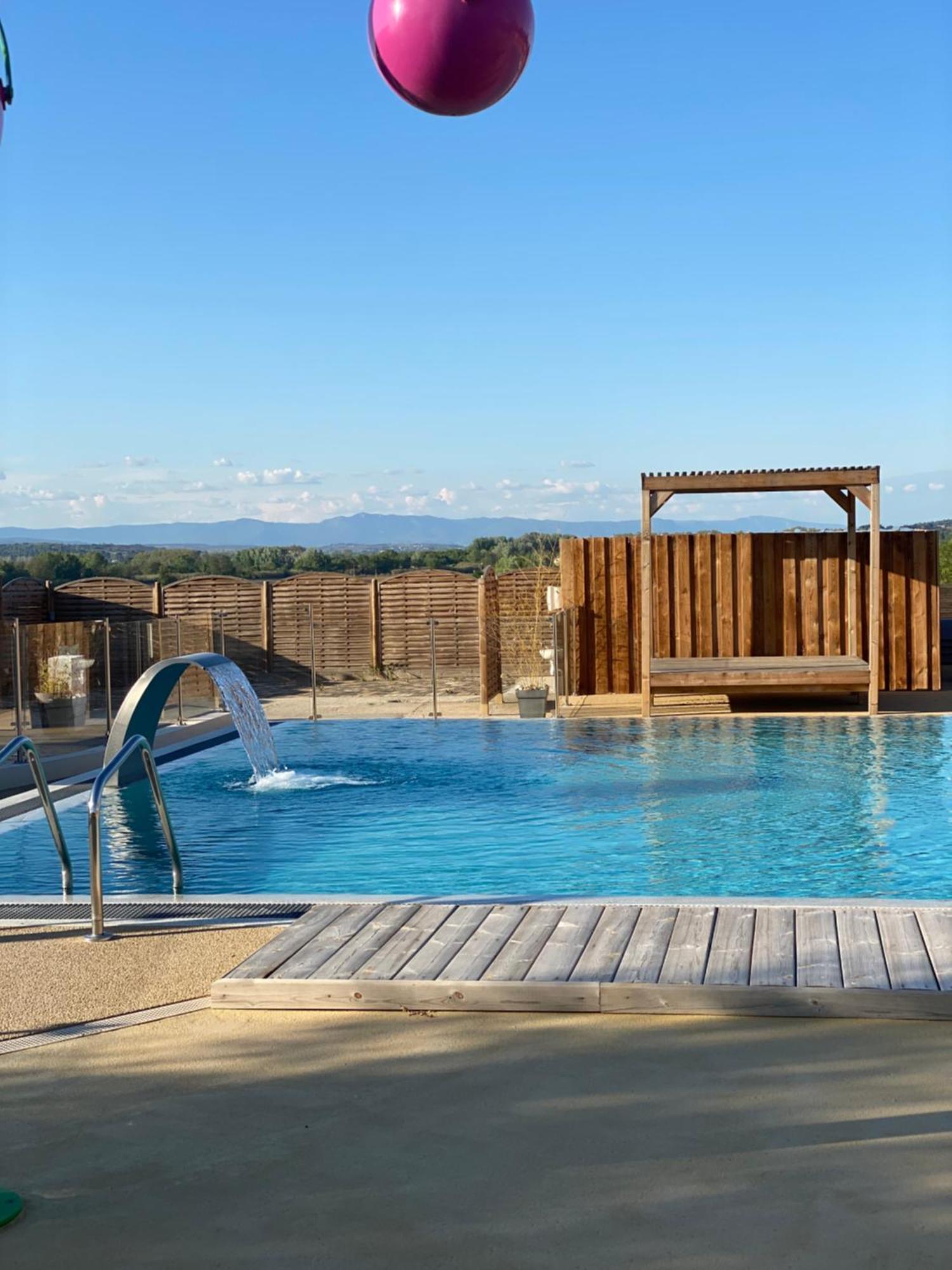 Camping Les Amandiers Castelnau-de-Guers Exterior photo